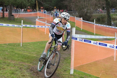 Daniel Perret champion de France Master de cyclo-cross