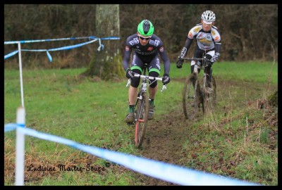 Cyclo-Cross de Servas : Victoire du coureur professionnel Pierre-Luc Périchon (Bretagne Séché)