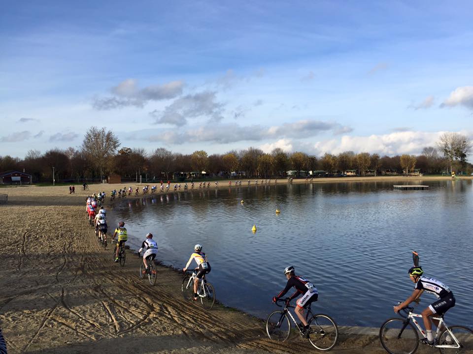 Belle après-midi de cyclo-cross à Montrevel