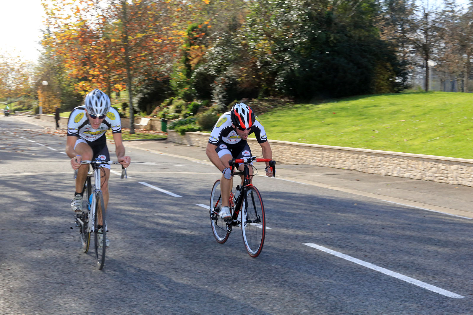 FRANCE ADOT 01 et TELE ZAPPING BOURG : Nouveaux sponsors maillot pour 2016