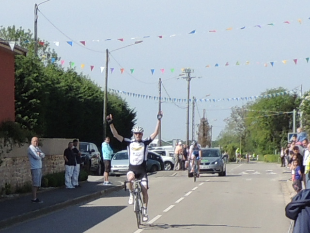 Arnaud Deleersnyder, nouveau champion de l’Ain Pass’Cyclisme.