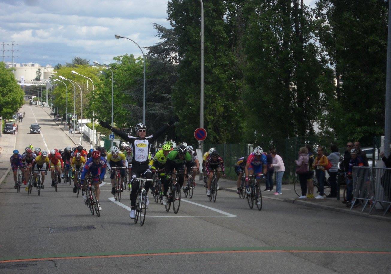 Week-end du 1er mai : Belle victoire de Philippe Vanderbiest à Vénissieux