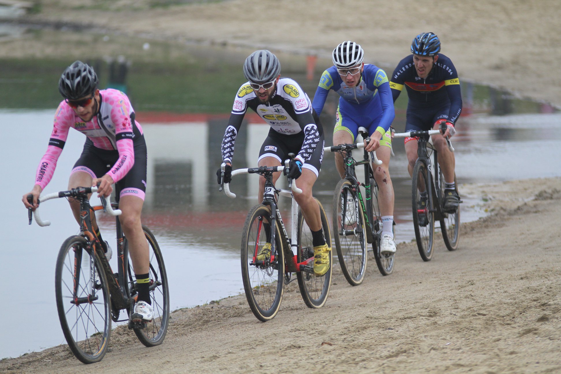 Cyclo-cross de La Plaine Tonique à Montrevel : Une superbe réussite pour le SDC